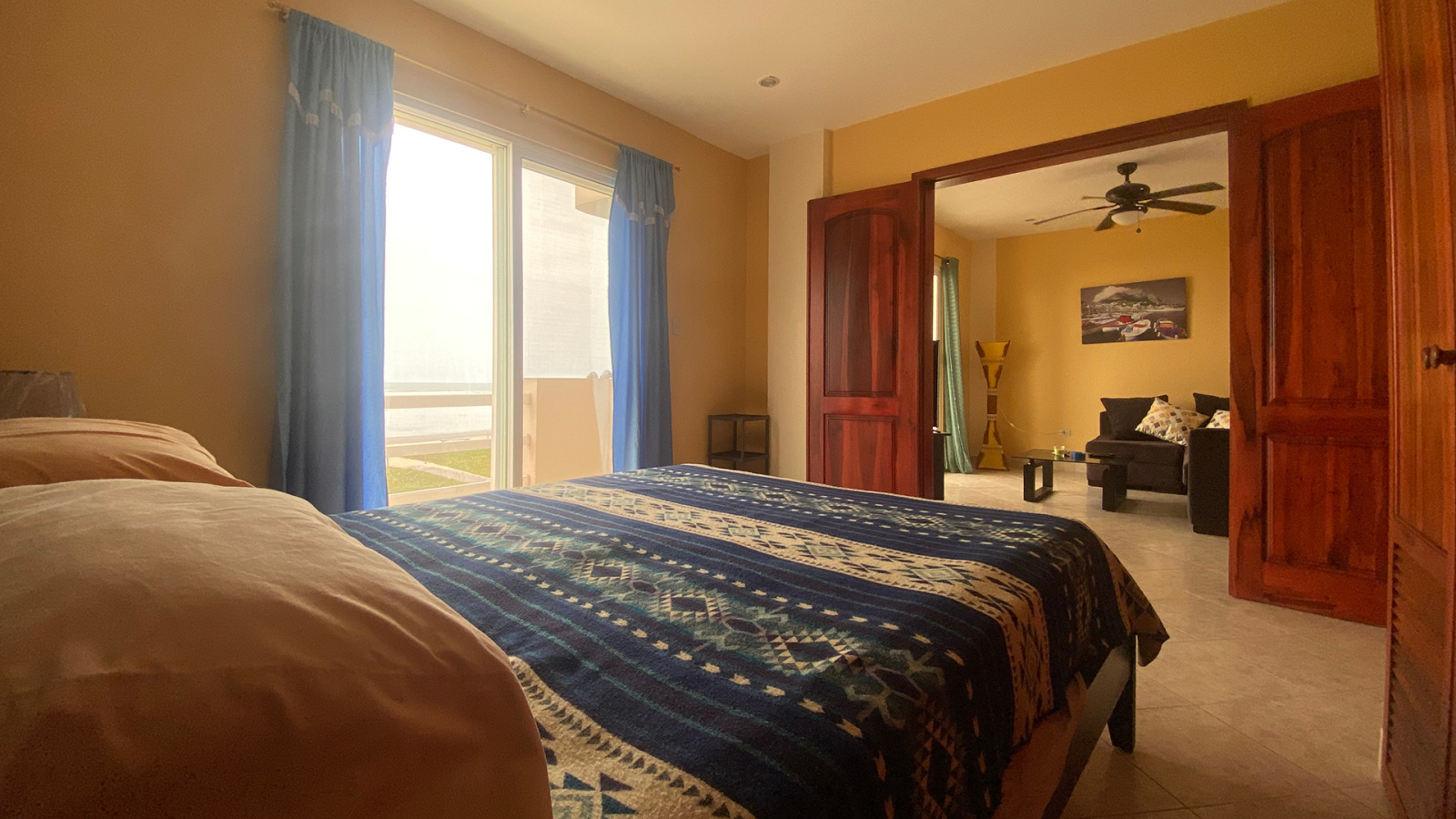 Affordable cceanfront condos for sale in Ecuador