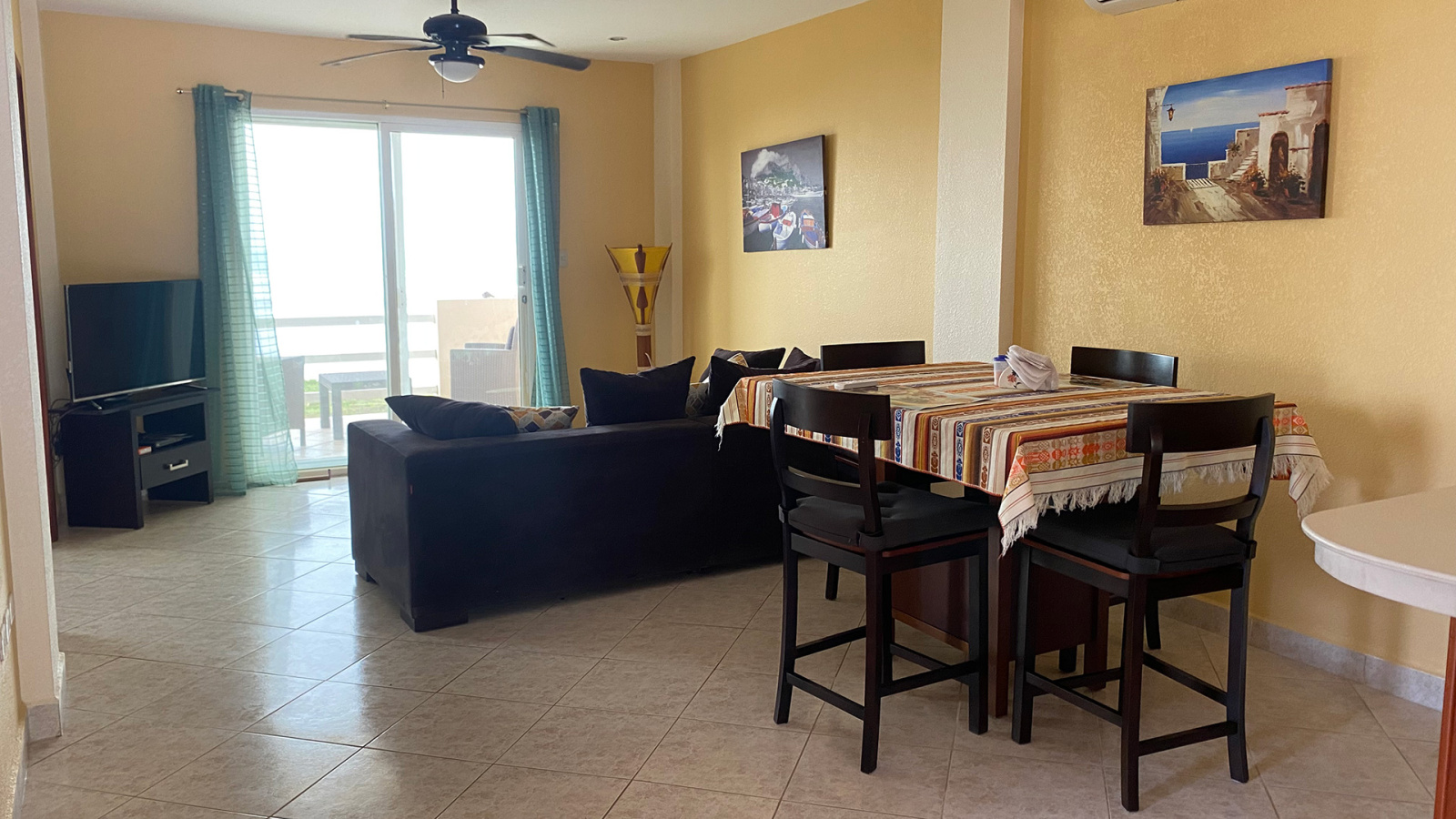 Affordable cceanfront condos for sale in Ecuador